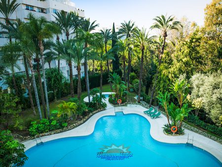 Outdoor pool at Monarque Sultan