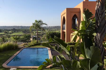 3 bedroom villa with pool