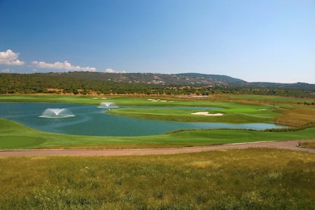 Fountains in the pond on T Golf Palma (
