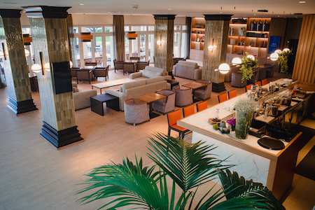 Bar Trent Jones at Quinta da Marinha Hotel