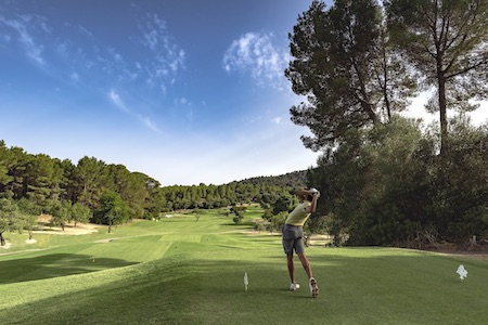 Teeing off on Son Muntaner Golf